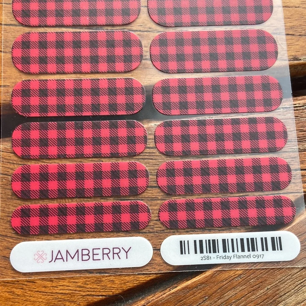 Jamberry Classic Red and Black Checkered Nail Wraps